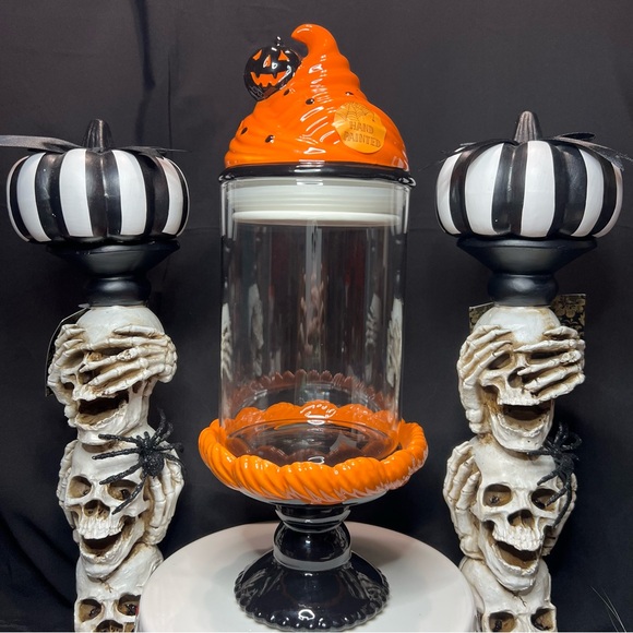 Cobwebs & Cauldrons Hallwoeen Black - Orange Pumpkin Cupcake Icing Candy Jar - Picture 1 of 11